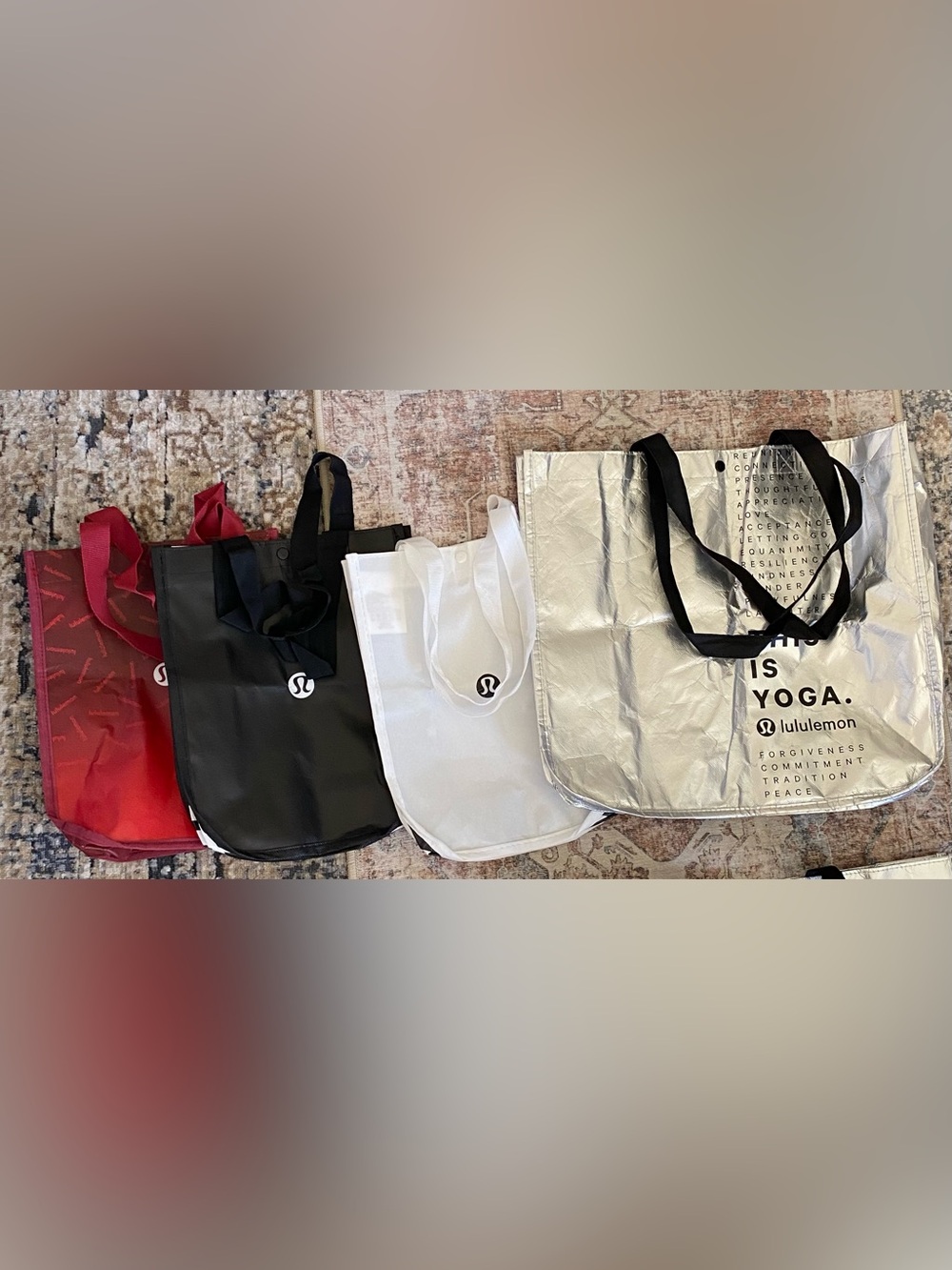 Set of 4 luluemon shopping bags